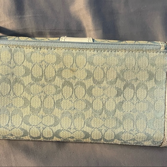 Coach wallet. Normal wear. - Picture 2 of 9
